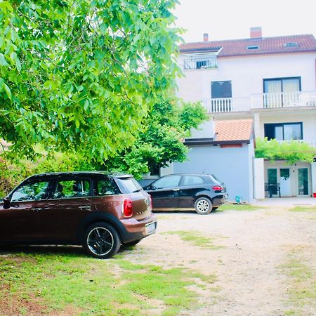 Lili Apartman Umag Kültér fotó